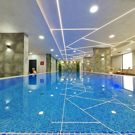 Velika Recepcija Cc Magnet Aparthotel Zlatibor Exteriör bild